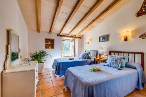 Costitx Villa Sleeps 8 Pool Air Con Wifi