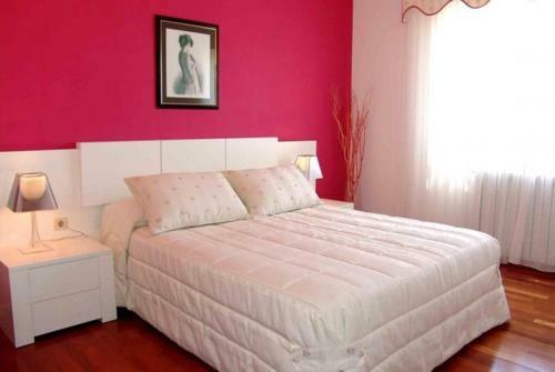 Cubelles Villa Sleeps 10 Pool