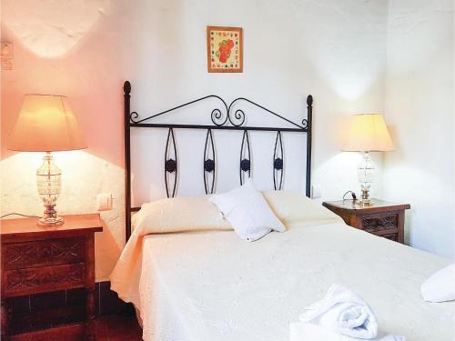 Two-bedroom Holiday Home In El Bosque