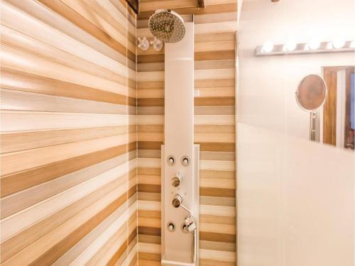 Three-bedroom Holiday Home In Campello