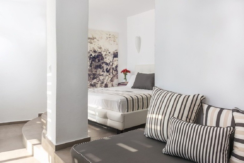 Hotel Amoudi Villas
