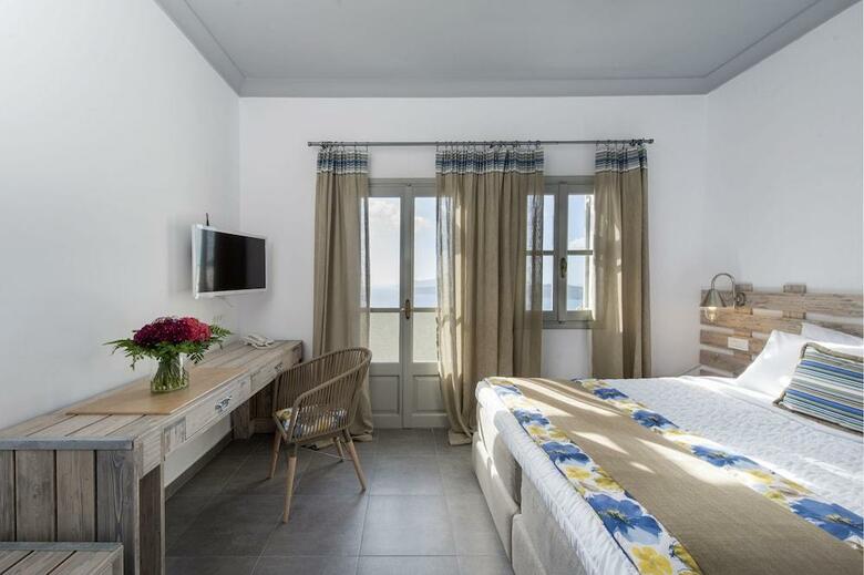 Hotel Caldera's Dolphin