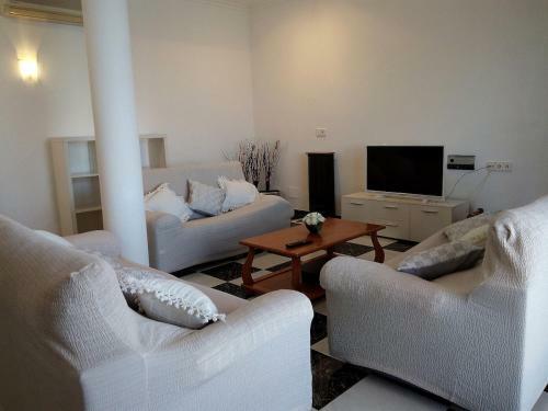 Chalet En Es Canutells Mah�n -casa Ana