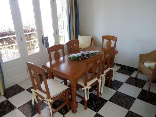 Chalet En Es Canutells Mah�n -casa Ana