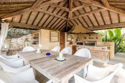 Cubells Villa Sleeps 12 Pool Air Con Wifi