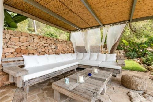 Cubells Villa Sleeps 12 Pool Air Con Wifi