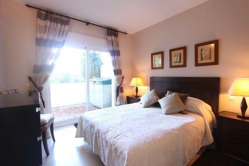 1126 Beachfront High Standard Apartment With Terrace