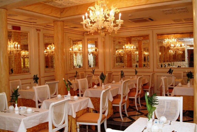 Hotel Belle Epoque