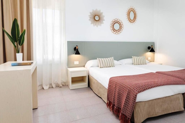Apartamentos Los Olivos Beach Resort