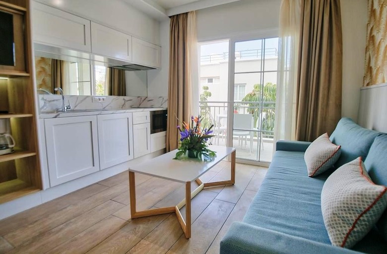 Apartamentos Los Olivos Beach Resort