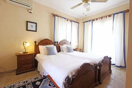 1106 Marbella Large Family Villa