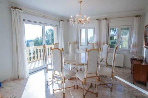 Urbanitzacio Montemar Villa Sleeps 6 Pool Air Con