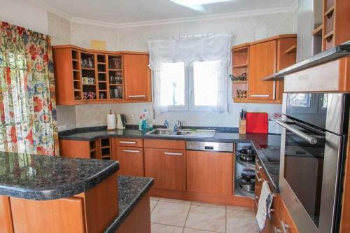 Urbanitzacio Montemar Villa Sleeps 6 Pool Air Con