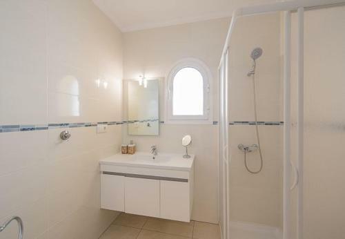Urbanitzacio Montemar Villa Sleeps 6 Pool