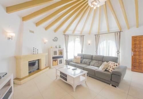 Urbanitzacio Montemar Villa Sleeps 6 Pool