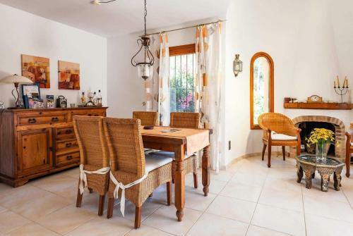 Urbanitzacio Montemar Villa Sleeps 4 Wifi