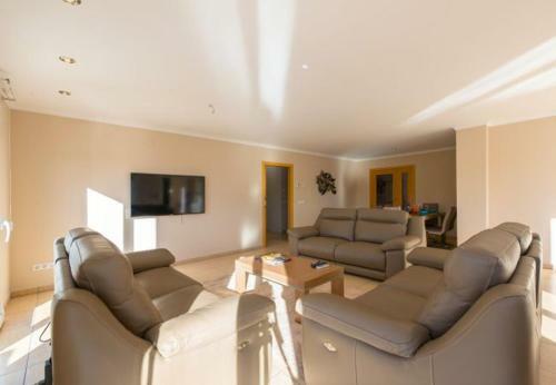 Fanadix Villa Sleeps 10 Pool
