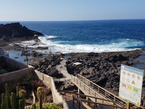 Sea Views Artist�s Cottage