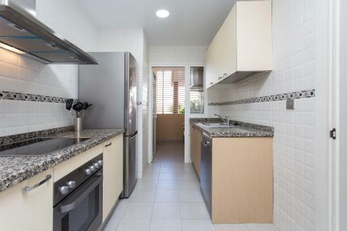 Royal Marina Bay Golf Apartment