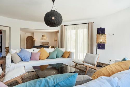 Sa Carroca 7 Bedroom Villa For Rent