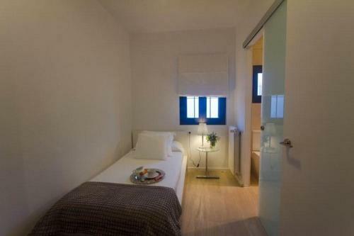 Ibiza Town Villa Sleeps 9 Pool Air Con Wifi