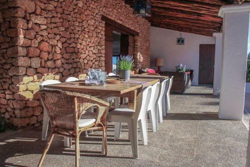 Ibiza Town Villa Sleeps 9 Pool Air Con Wifi