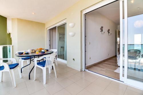 Apartamento Atenea @edificio Golden Life