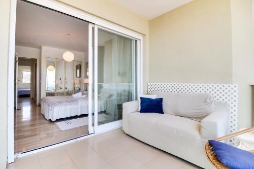 Apartamento Atenea @edificio Golden Life