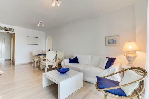 Apartamento Atenea @edificio Golden Life