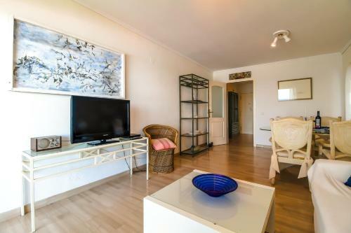Apartamento Atenea @edificio Golden Life