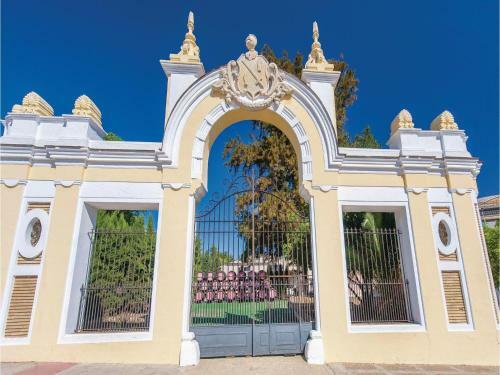 Three-bedroom Apartment In Jerez De La Frontera