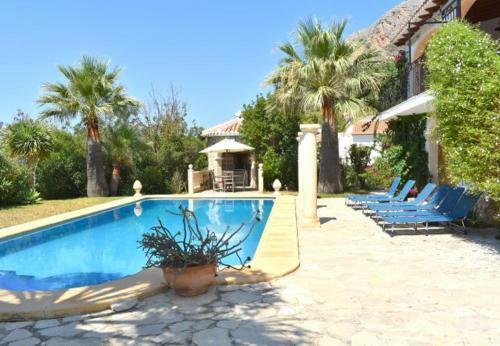 Jesus Pobre Chalet Sleeps 8 Pool
