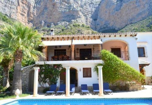 Jesus Pobre Chalet Sleeps 8 Pool