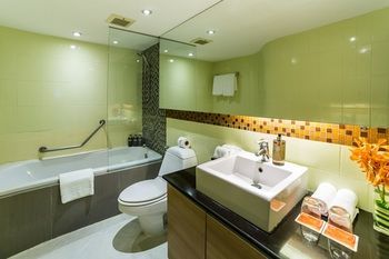 Hotel Bandara Suites Silom Bangkok
