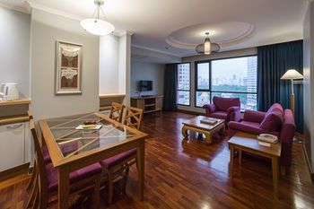 Hotel Bandara Suites Silom Bangkok