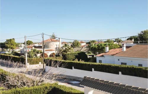 Three-bedroom Holiday Home In L'ametlla De Mar