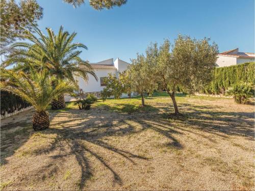 Three-bedroom Holiday Home In Ametlla De Mar