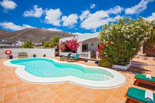 La Asomada Villa Sleeps 8 Pool Wifi