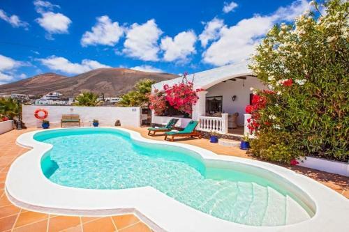 La Asomada Villa Sleeps 8 Pool Wifi