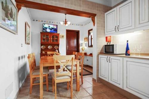 La Asomada Villa Sleeps 8 Pool Wifi