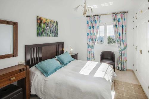 La Cala De Mijas Villa Sleeps 8 Air Con Wifi