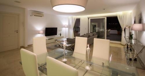 La Cala Designer Apartment