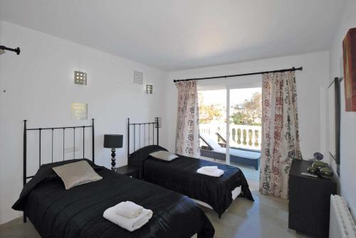 Riviera Del Sol Villa Sleeps 6 Air Con Wifi