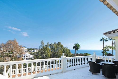 Riviera Del Sol Villa Sleeps 6 Air Con Wifi