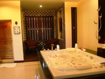 Hotel Duangjitt Resort And Spa