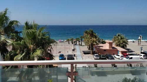 Apartamento Ideal Parejas Primera L�nea Playa Con Terraza Gb4
