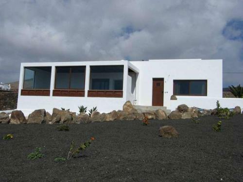 Las Brenas Villa Sleeps 2 Pool Wifi T691364