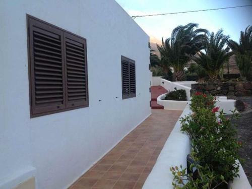 Las Brenas Villa Sleeps 2 Wifi T691366