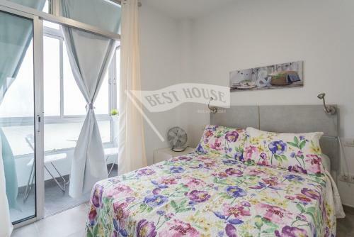 Central Apartment Near Beach And Port