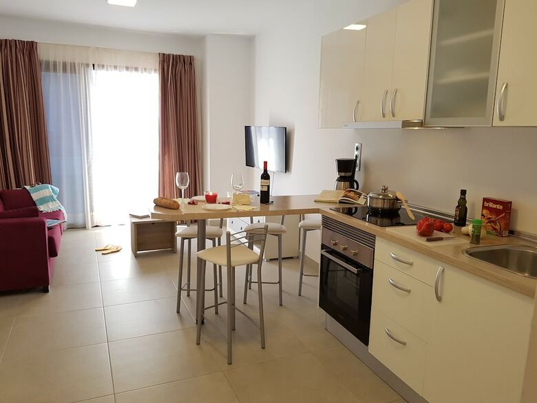 Canteras Suites Apartments